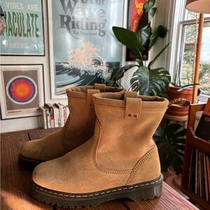 Tan Leather Boots with Yellow Stitching